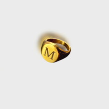 Load image into Gallery viewer, Engraved Signet Ring
