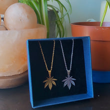 Load image into Gallery viewer, Best Buds Necklace Set
